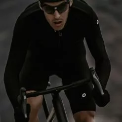 Assos MILLE GTS Spring Fall Bib Shorts -Gore Wear Butik Assos MILLE GTS Spring Fall Bib Shorts Bib Shorts Black Series AW22 11 10 245 18 S 11