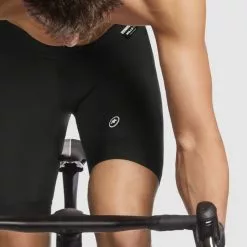 Assos Mille GT Half Cycle Shorts 16 Assos Mille GT Half Cycle Shorts -Gore Wear Butik Assos Mille GT Half Cycle Shorts Waist Shorts Black Series SS20 11 10 206 18 XLG 4
