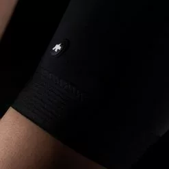 Assos Women's Dyora RS Bib Shorts S9 -Gore Wear Butik Assos Women s Dyora RS Bib Shorts S9 Bib Shorts Black Series AW21 12 10 219 18 S 4