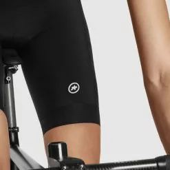 Assos Women's UMA GTC Bib Shorts C2 16 Assos Women's UMA GTC Bib Shorts C2 -Gore Wear Butik Assos Women s UMA GTC Bib Shorts C2 Bib Shorts Black Series SS23 12 10 257 18 XS 5