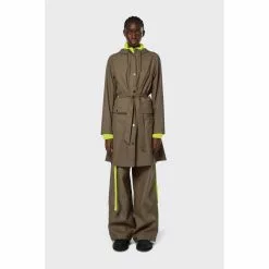 RAINS Women's Curve Waterproof Jacket 6 RAINS Women's Curve Waterproof Jacket -Gore Wear Butik Curve W Jacket Jackets 18130 66 Wood 30