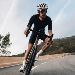 GOREWEAR Distance Bib Shorts Plus 2.0 10 GOREWEAR Distance Bib Shorts Plus 2.0 -Gore Wear Butik GOREWEAR Distance Bib Shorts Plus 2 0 Bib Shorts Black SS23 100944 9900 S 1