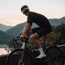 GOREWEAR Distance Bib Shorts Plus 2.0 11 GOREWEAR Distance Bib Shorts Plus 2.0 -Gore Wear Butik GOREWEAR Distance Bib Shorts Plus 2 0 Bib Shorts Black SS23 100944 9900 S 3